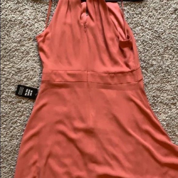 Brandnew dress express - Picture 2 of 4